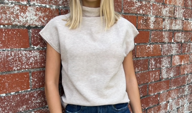OAT MOCK NECK SHORT SLEEVE SWEATER