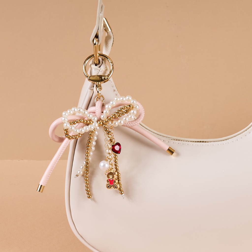 BOW PEARL BAG CHARM
