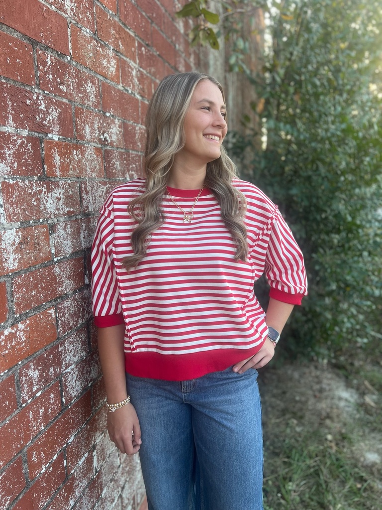STRIPED RED KNIT TOP