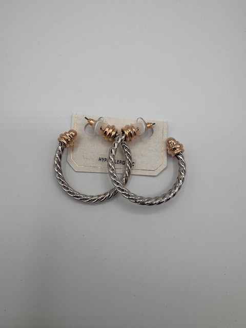 MIXED METAL TWIST HOOP
