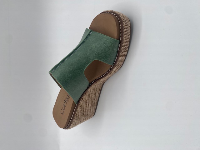 KISS N TELL LEAF GREEN