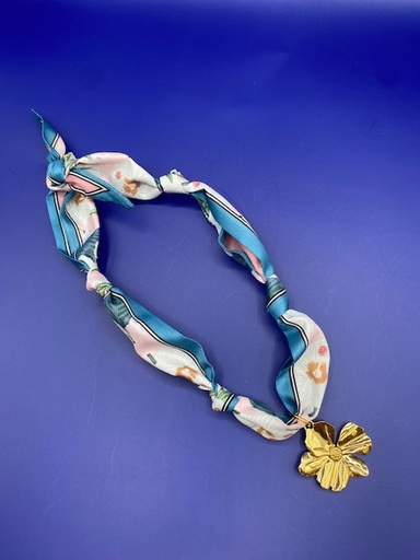 SCARF CHARM NECKLACE LIGHT BLUE/PINK