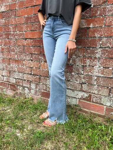 MID RISE FLARE FRAY HEM