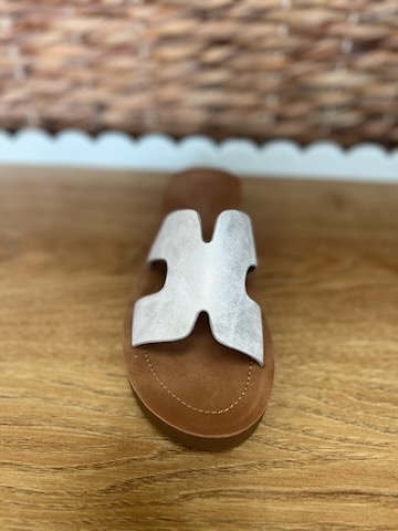 WHITE METALLIC SANDAL
